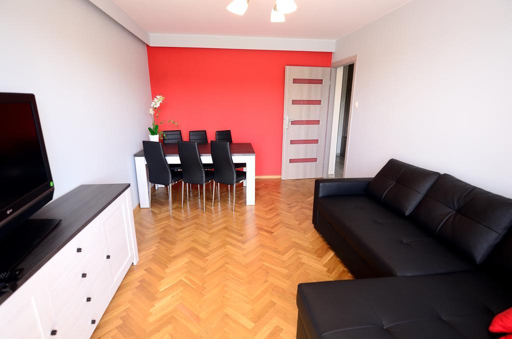 سوبوت Victus Apartamenty, Apartament Jantar الغرفة الصورة